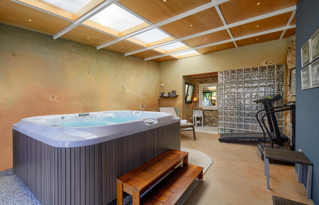 Casa Rural Can Coll Garriguella Ngoại thất bức ảnh