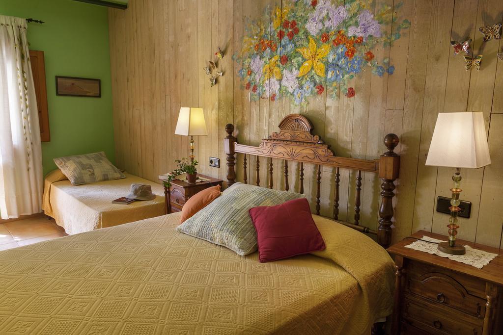 Casa Rural Can Coll Garriguella Ngoại thất bức ảnh