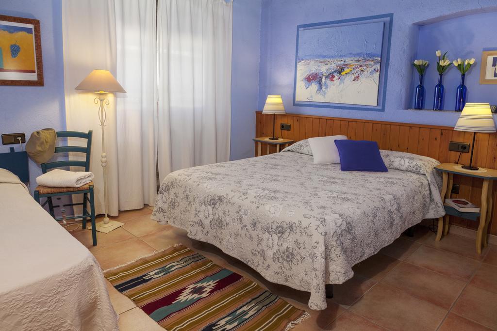 Casa Rural Can Coll Garriguella Ngoại thất bức ảnh