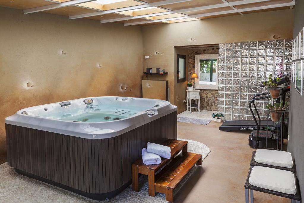 Casa Rural Can Coll Garriguella Ngoại thất bức ảnh